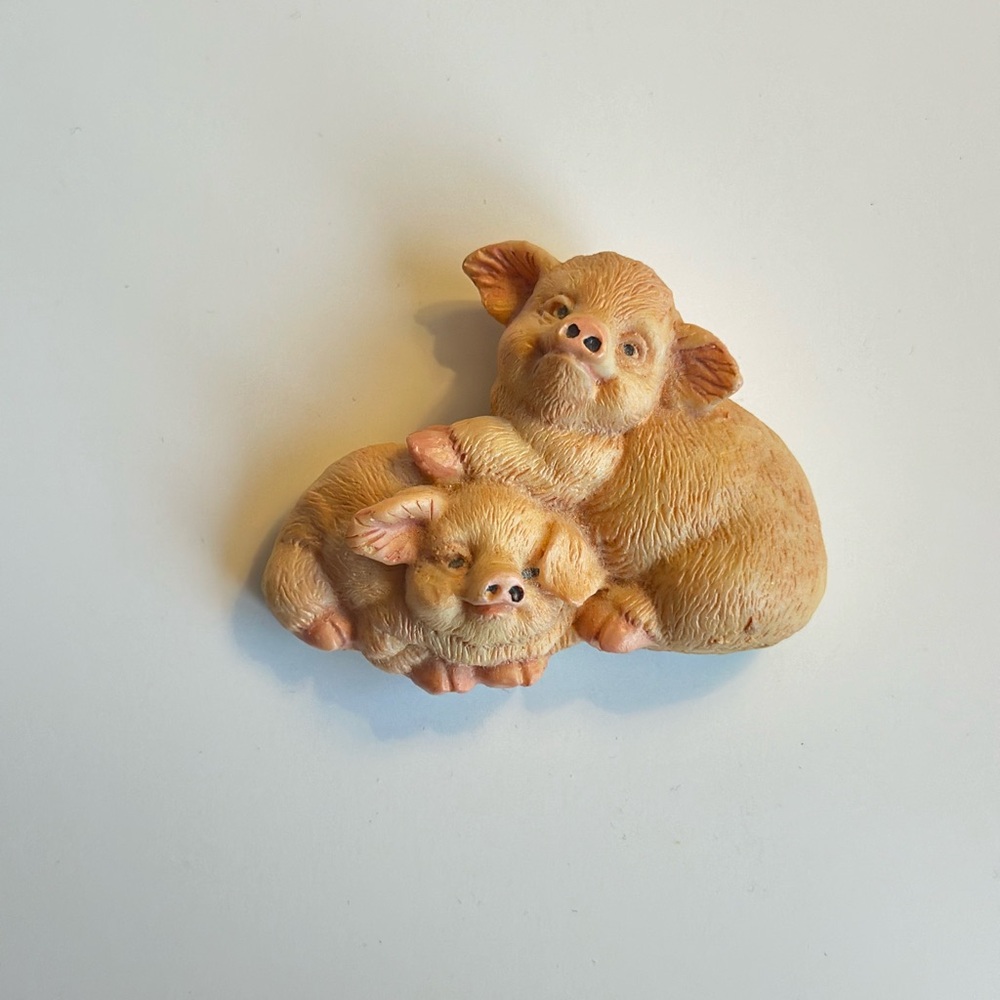 Vintage 1989 3D Piglet Refrigerator Magnet – Cute Faces Resin Farmhouse Decor